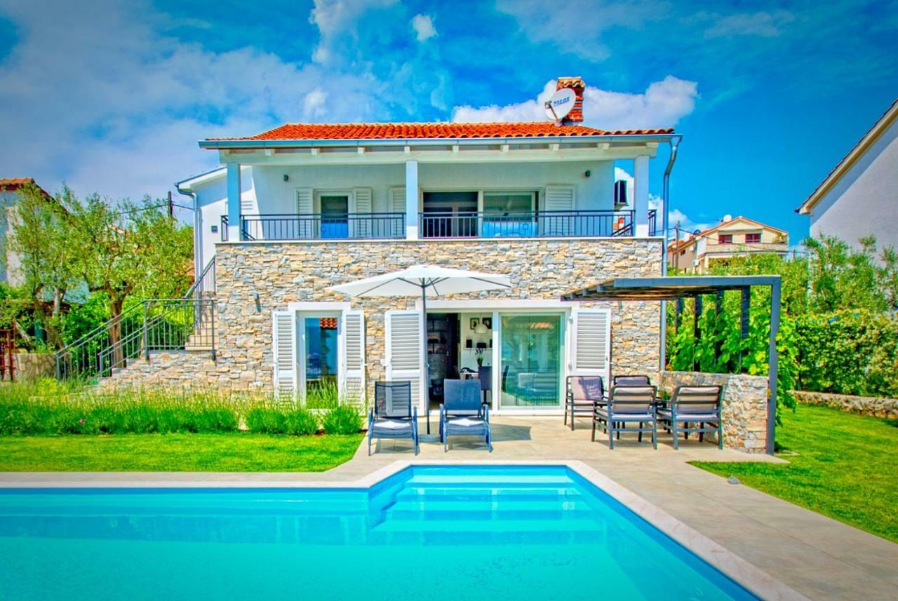 Salt & Sand Villa Kornic Bagian luar foto