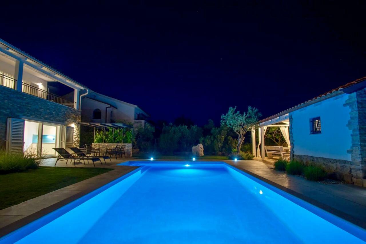 Salt & Sand Villa Kornic Bagian luar foto
