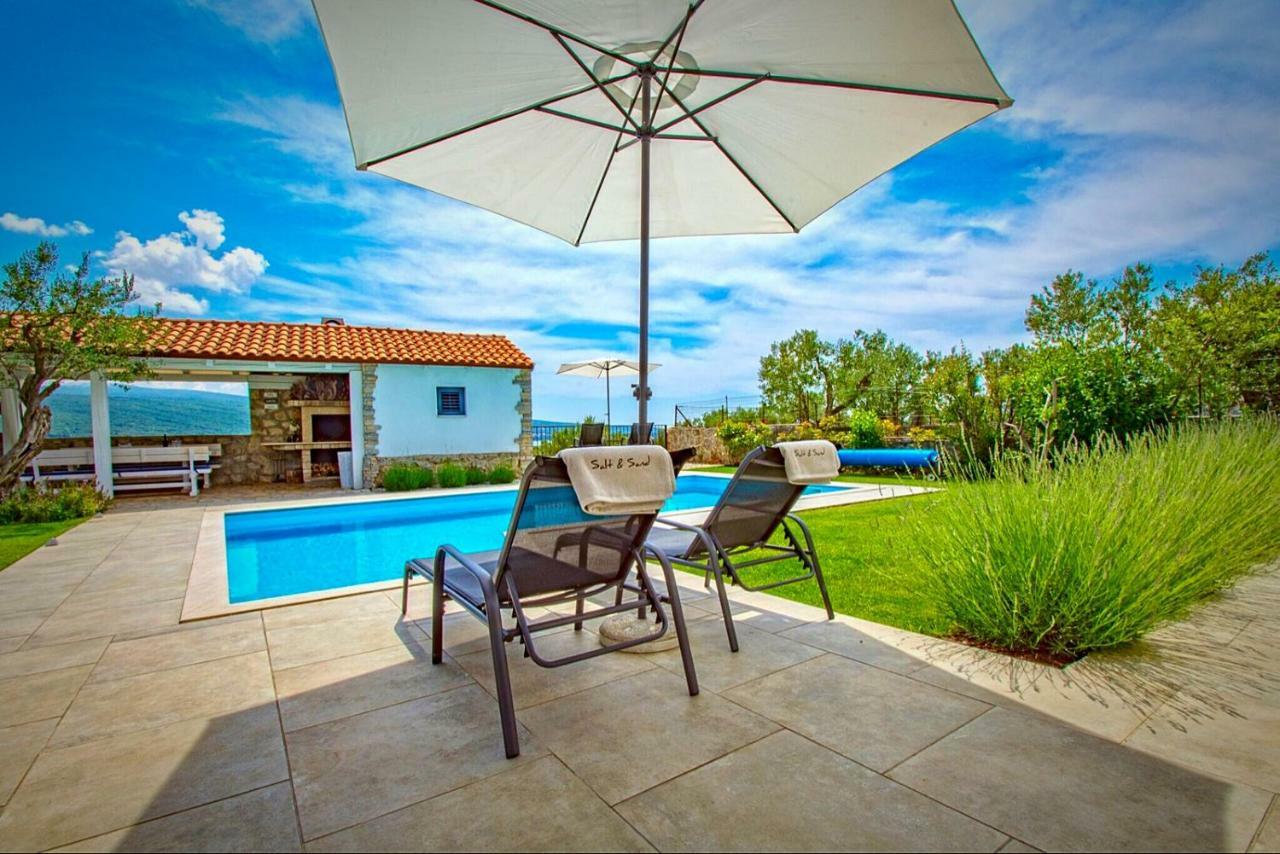 Salt & Sand Villa Kornic Bagian luar foto